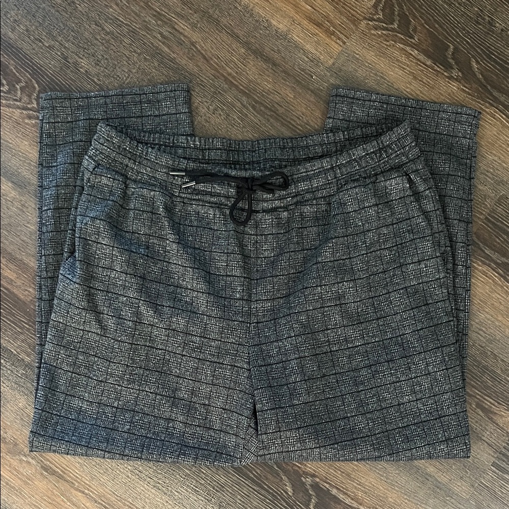 Pull-on Checkered Pants